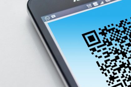 barcode-cellphone-close-up-278430